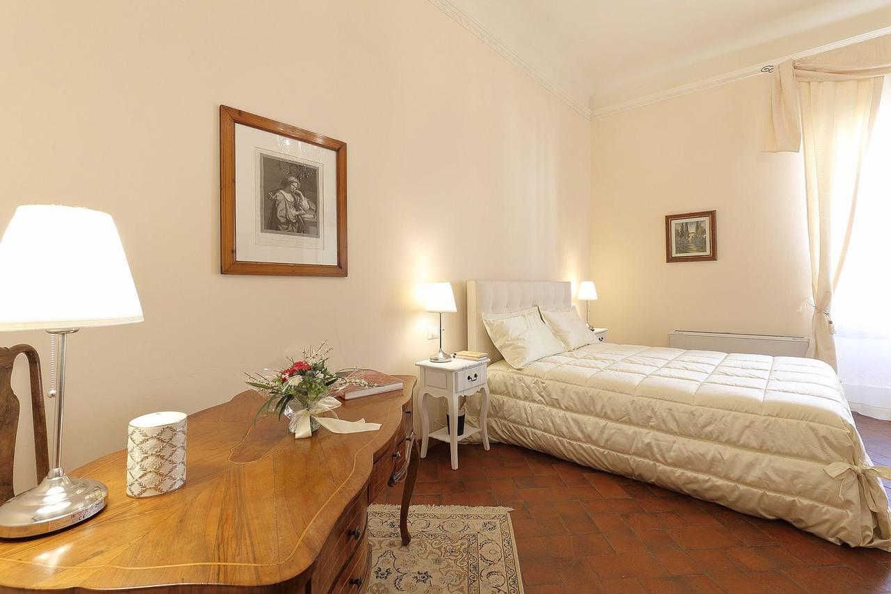 Dimora Bandinelli Bed & Breakfast Florence Exterior photo